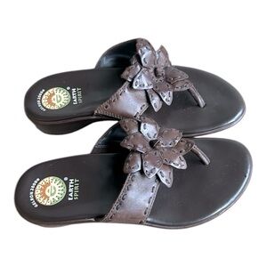 Earth Spirit Flip Flop Dark Brown Sandals with Flower Genuine Leather Size 6